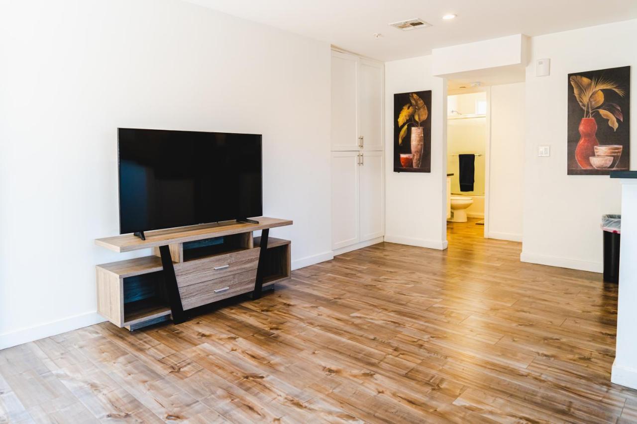Modern Remodeled 1-Bedroom Close To Hollywood Walk Of Fame With Parking Los Angeles Buitenkant foto